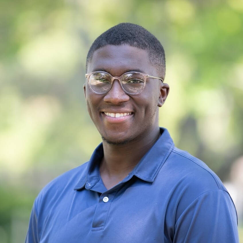 Anton'e Williamson Headshot